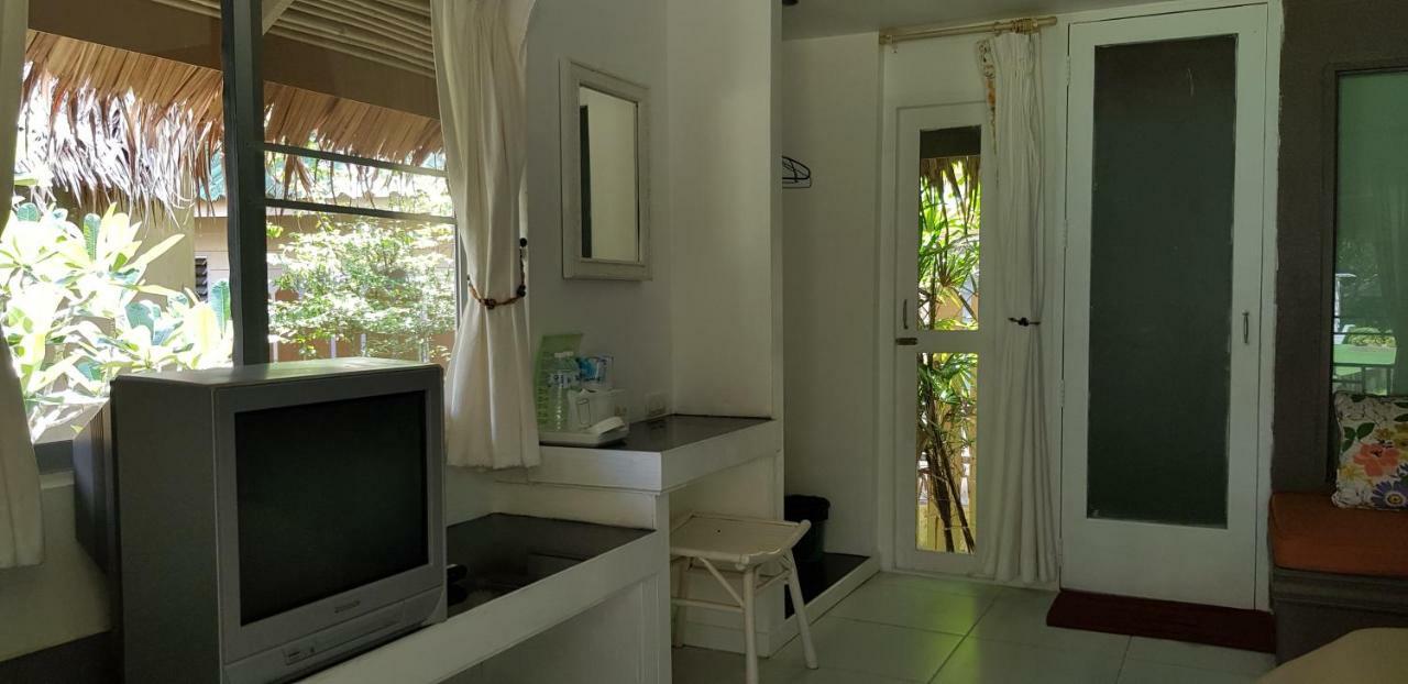 Phayam Cottage Resort Koh Phayam Bagian luar foto